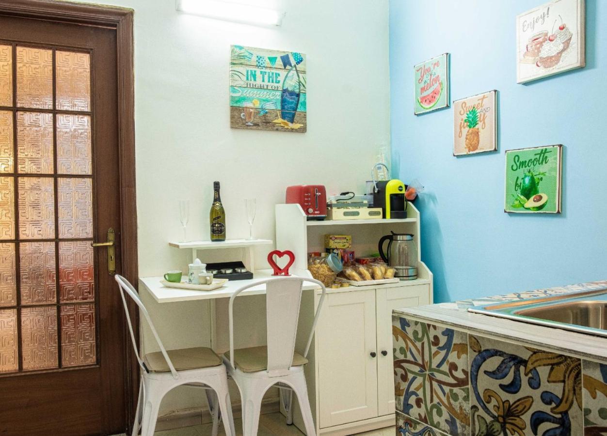 Little House Camilla Apartment Napoli Ngoại thất bức ảnh