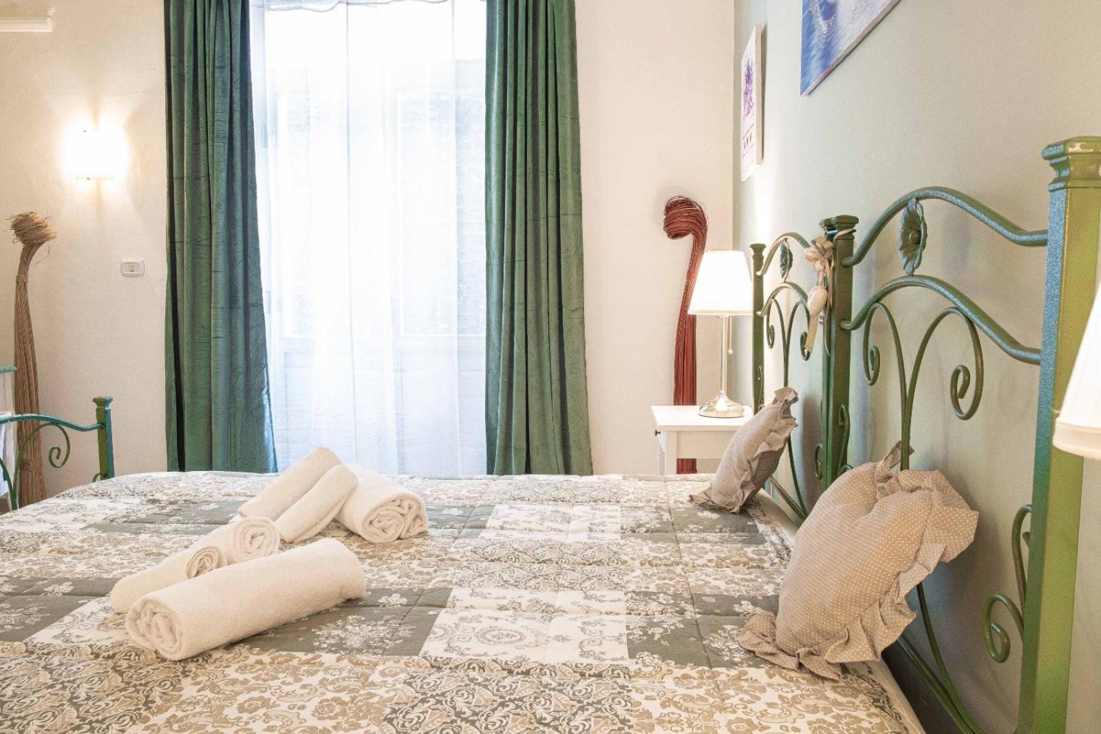 Little House Camilla Apartment Napoli Ngoại thất bức ảnh